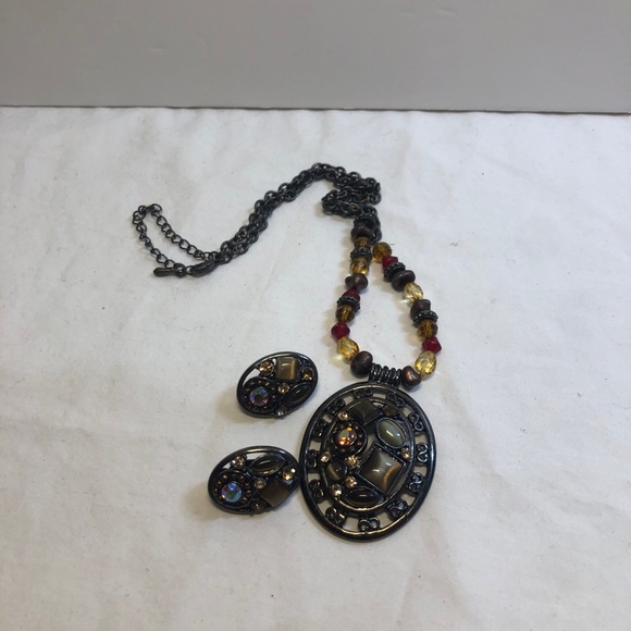 Beautiful Vintage Necklace with Clip on Earrings faux jewelled nickel tone - Picture 10 of 16